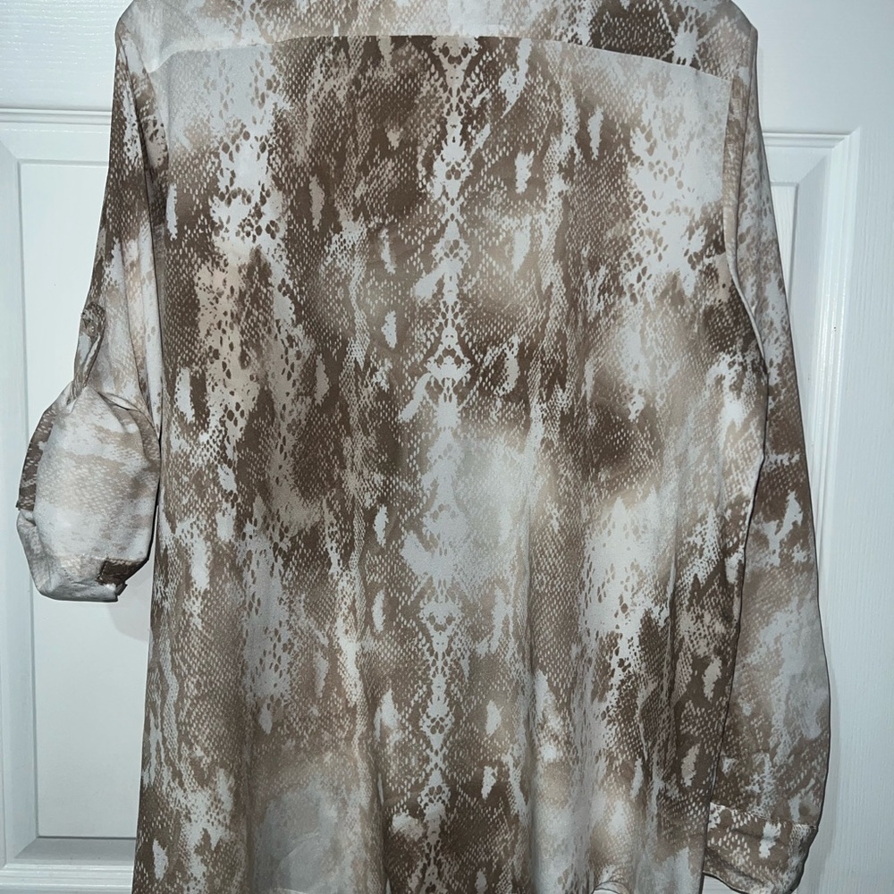 Calvin Klein Soft Python Print Top - Picture 5 of 7